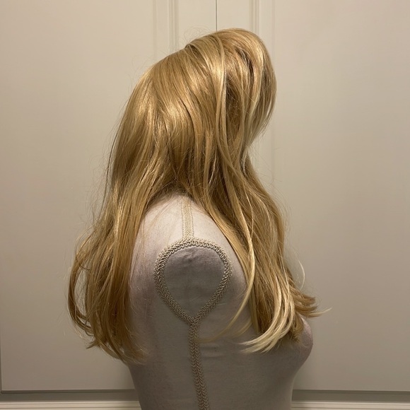 Long Length Blonde Wig with Side Swept Bangs main image 6